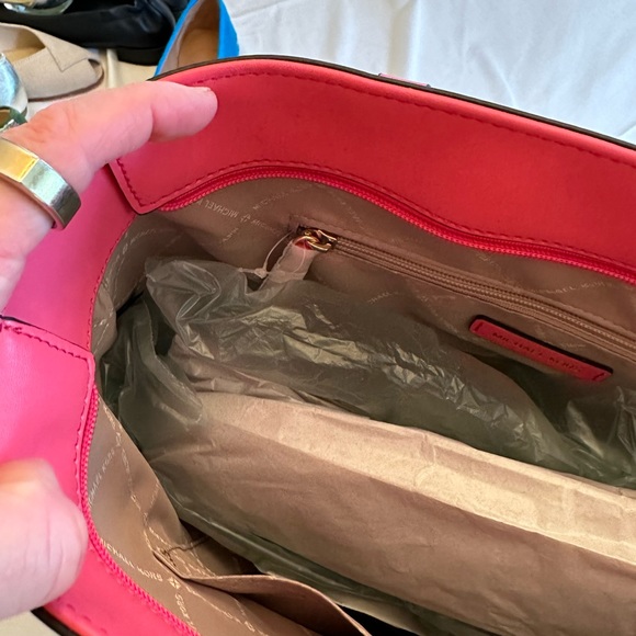 Michael Kors tote new no tags - Picture 7 of 9